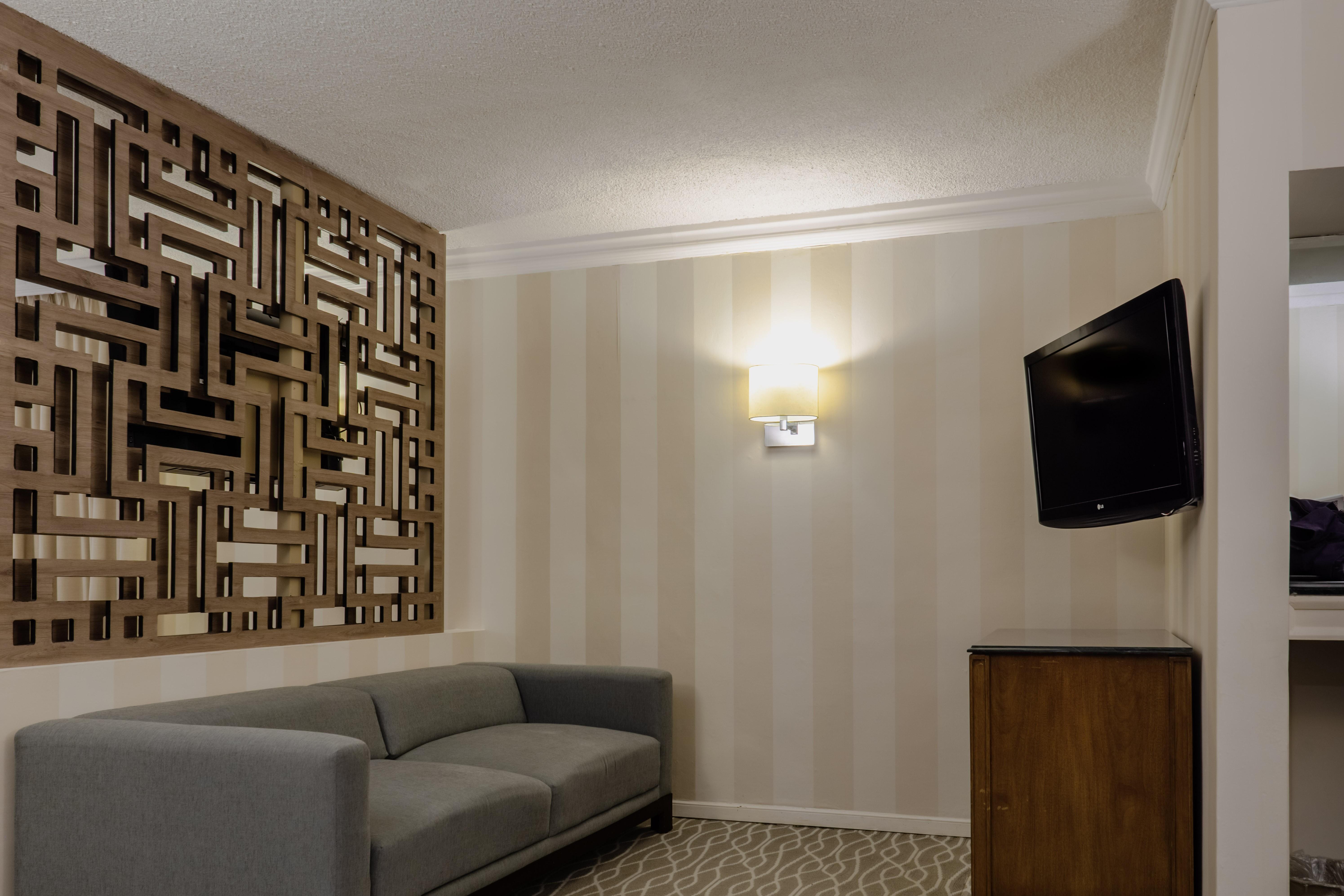 Gamma Monterrey Gran Hotel Ancira Екстериор снимка A wall-mounted television