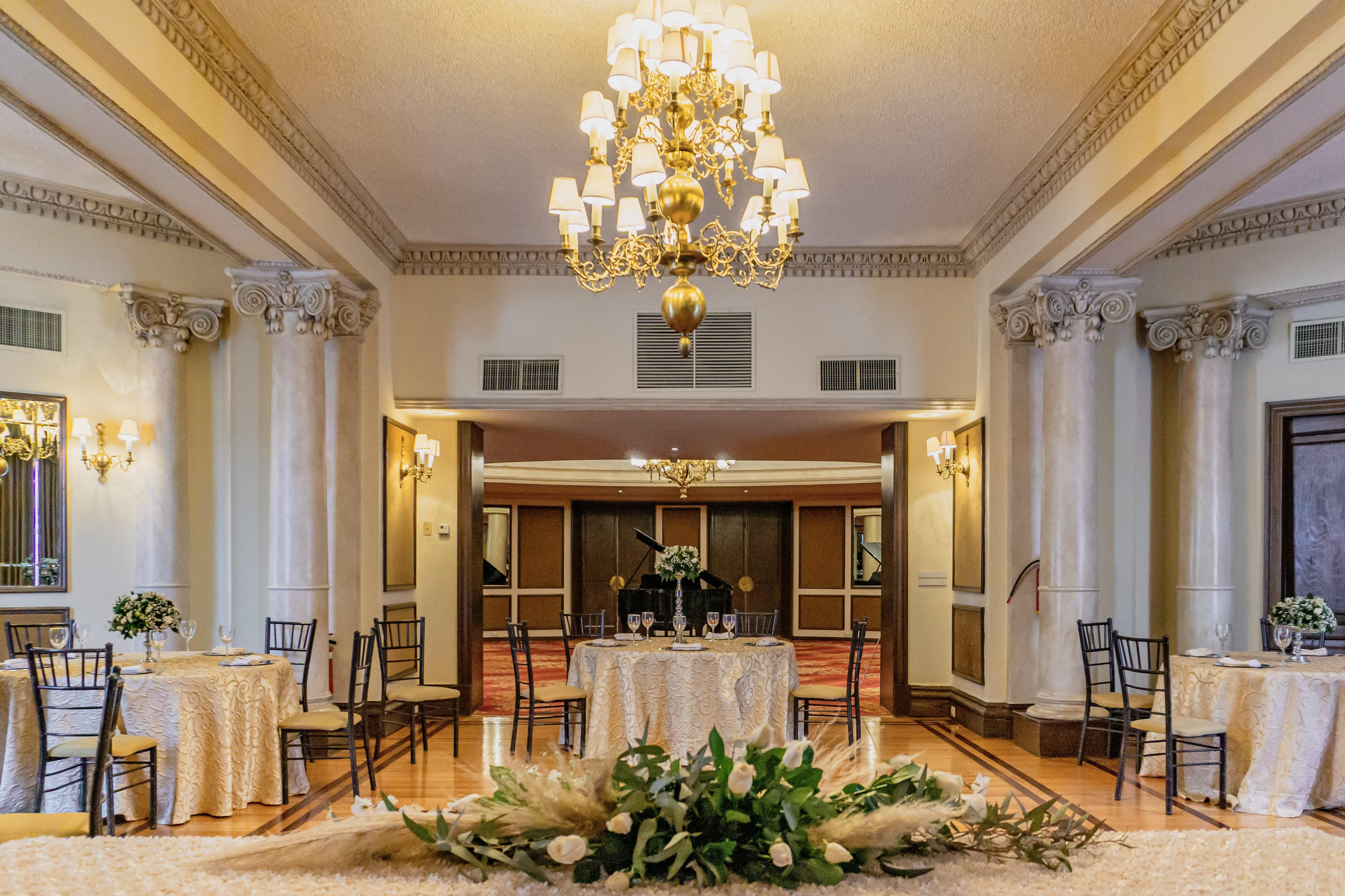 Gamma Monterrey Gran Hotel Ancira Екстериор снимка The ballroom at the Hotel Metropole